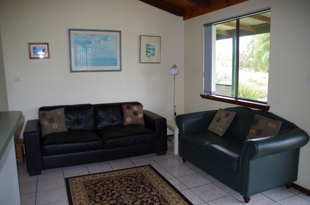 Surfside Ocean Beach Denmark Holiday Accommodation Экстерьер фото